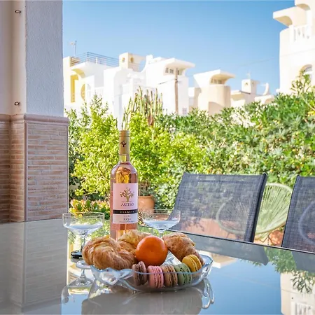 Bliss La Mata تورّيفيِخا